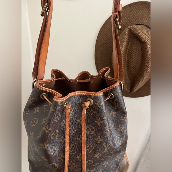 LOUIS VUITTON Monogram Noe Vintage Bucket - Picture 9 of 13
